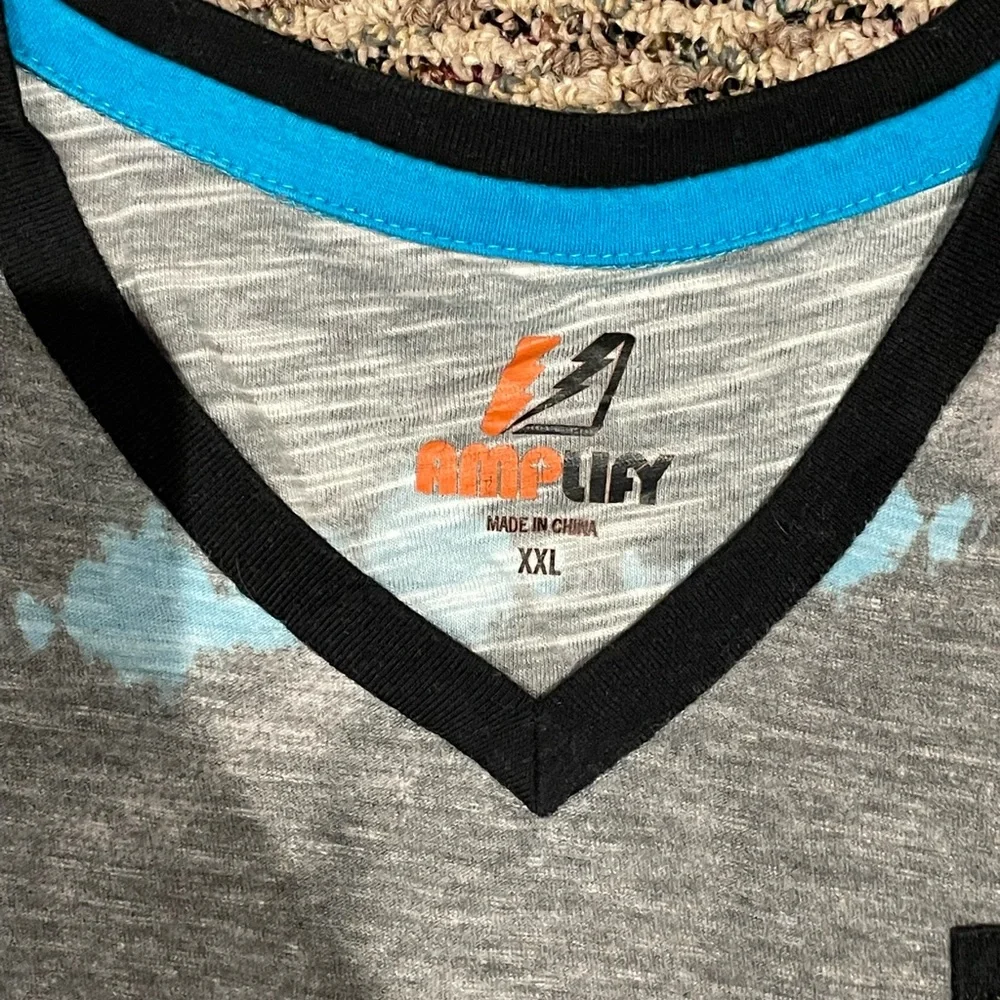 Amplify blue gray tye dye v neck t shirt - Picture 4 of 4